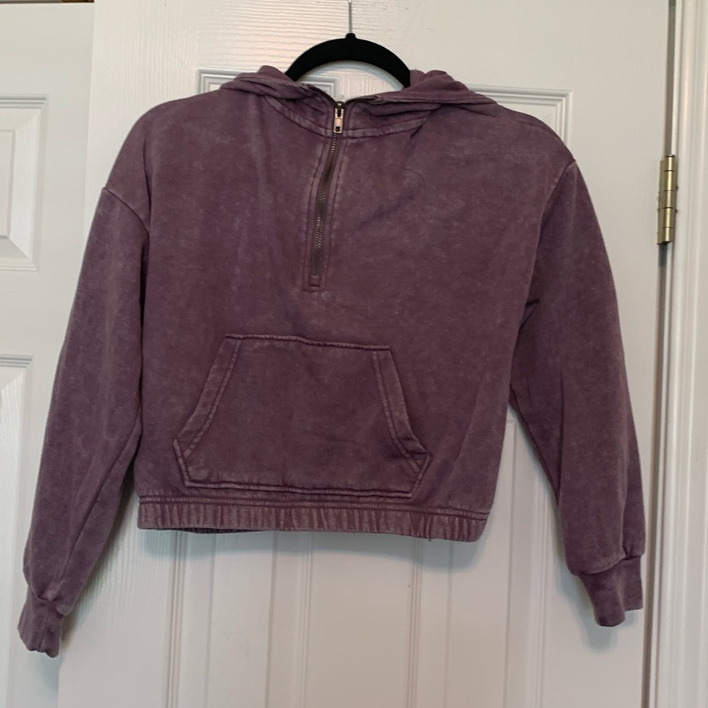 Hippie rose lightweight jacket zipper in front hood and pockets in front
